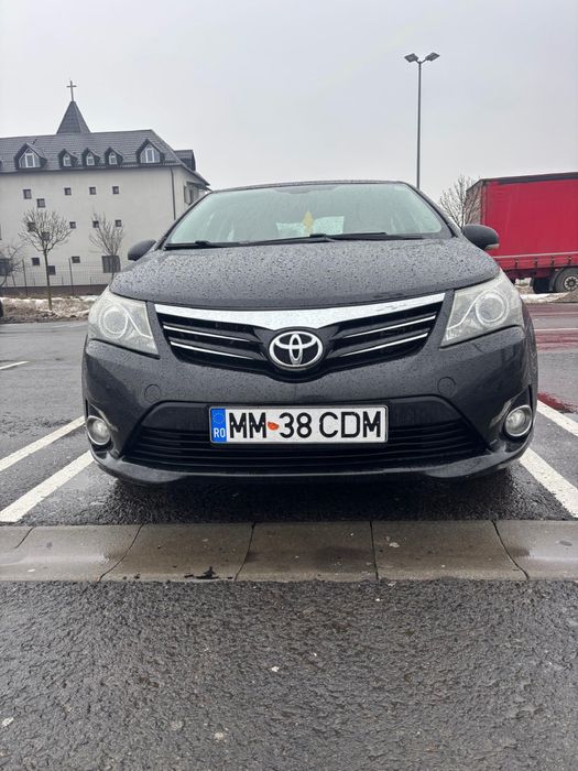 Toyota Avensis 2012