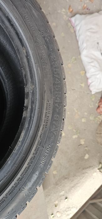 Продам зимние шины.