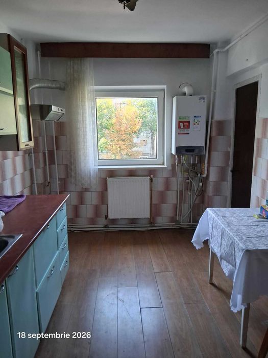 Viitoarea ta locuință: str. Energiei, et. 2, vedere stradală sud, decomandat, termoizolat, logie, balcon, termopan, centrală nouă wi-fi, finisaj vechi