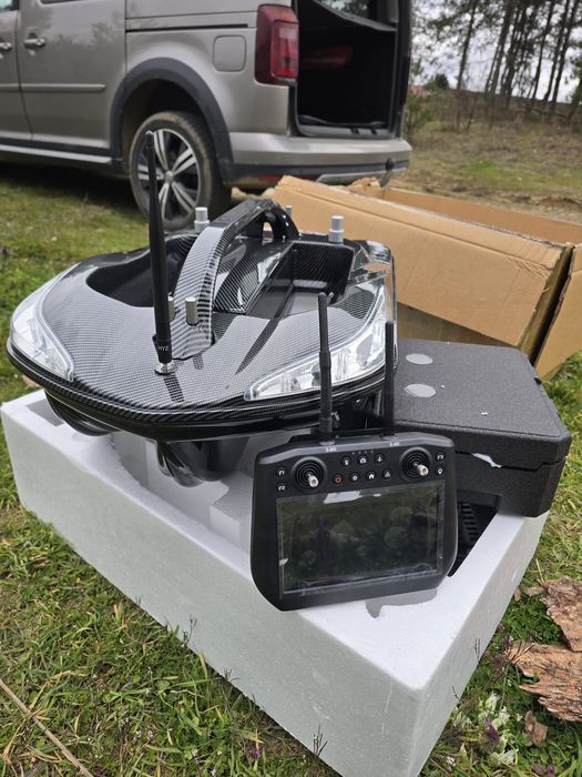 Лодка за захранка ГПС +СОНАР