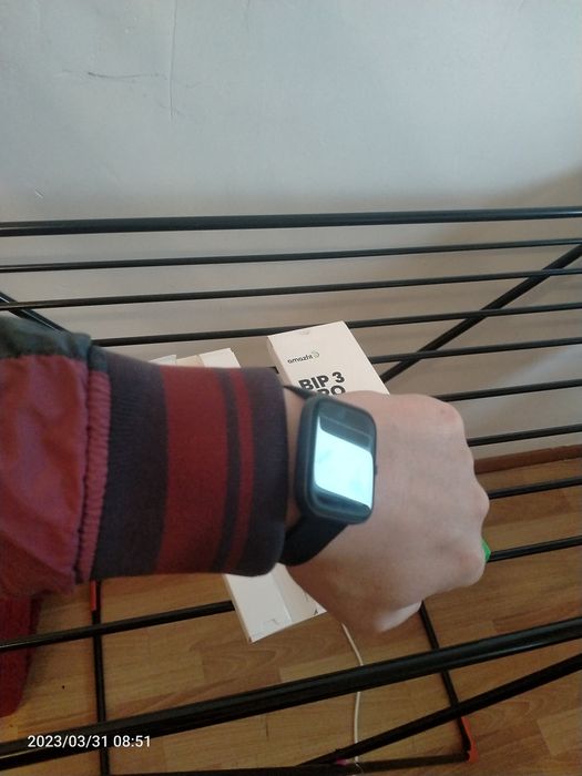 Смарт часы amazfit bip 3 pro