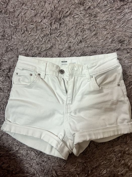 Къси панталонки bershka