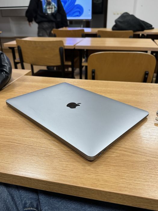 Macbook Air M1 (FULLBOX)