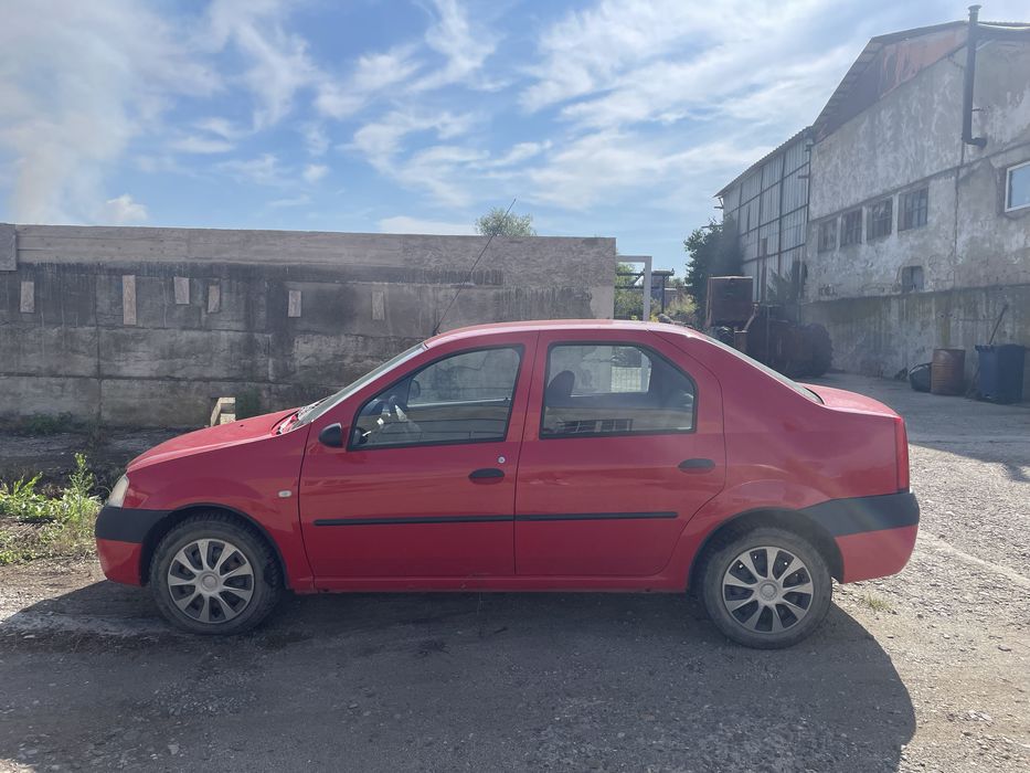 Dezmembrez Dacia Logan