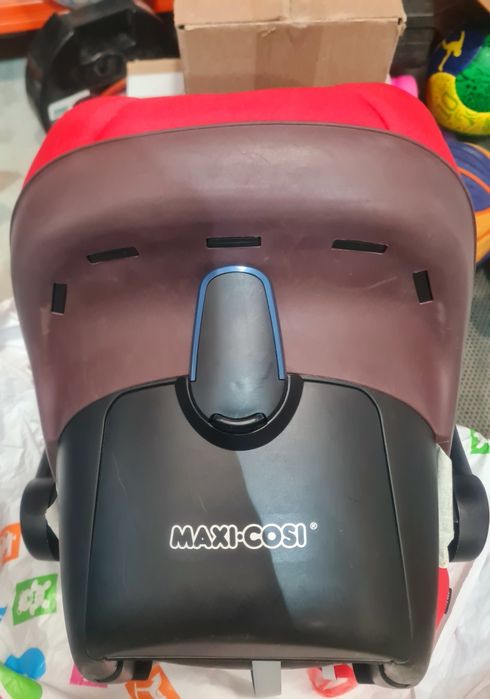 Maxi Cosi Pebble с база за автомобил