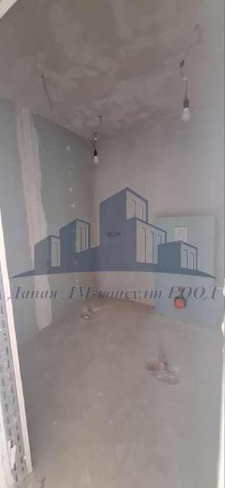 Продава се Тристаен апартамент в Шумен, 2-ри корпус - 135 кв.м за 1000 €/кв.м - Снимка #2