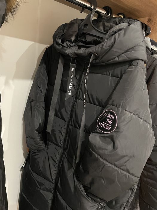 Две зимнии новые куртки