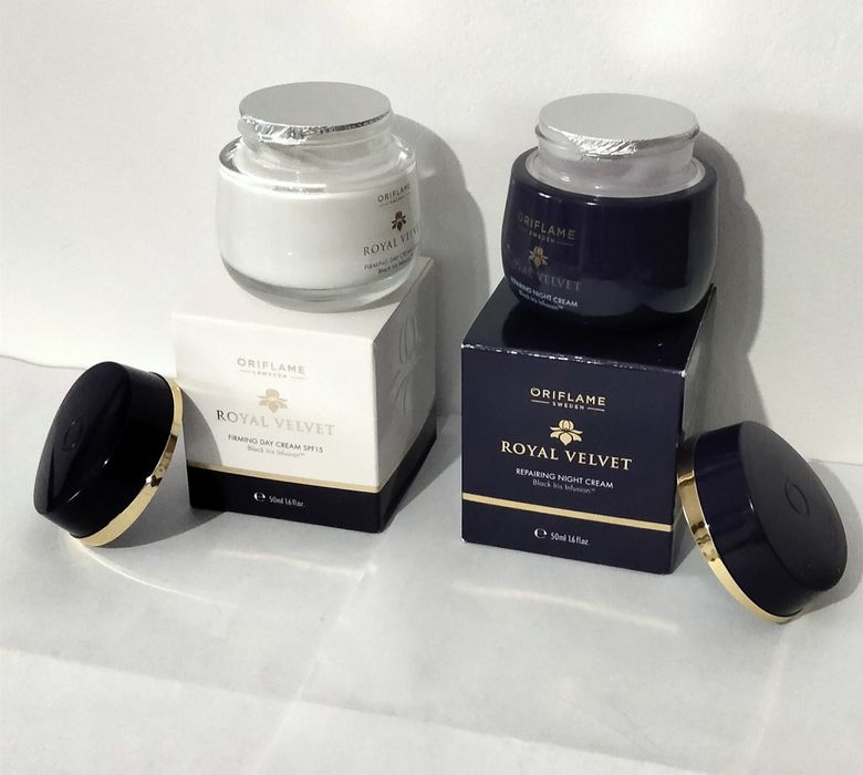 Set Royal Velvet Oriflame ( Cremă de zi + Cremă de noapte )