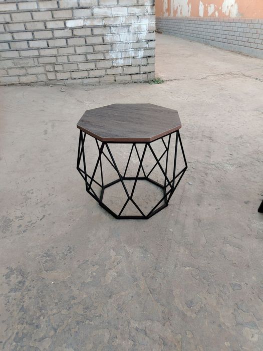 Журнальные стол лофт стиле