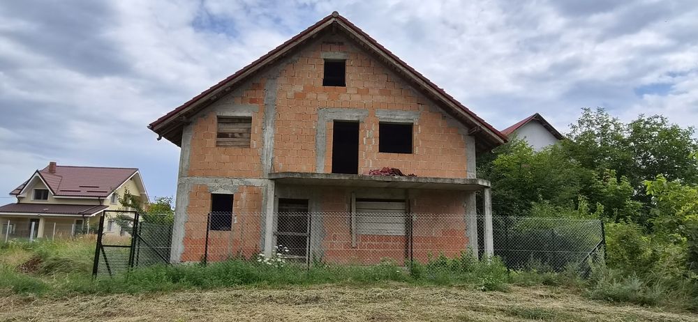 Măgura Farbe, vilă cărămidă la roșu