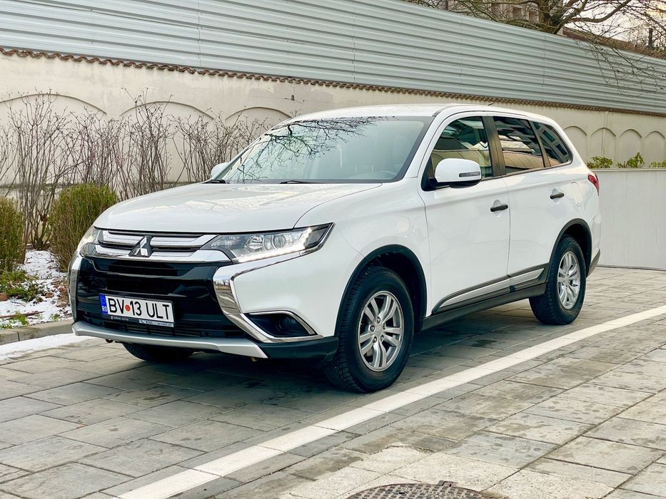 Mitsubishi Outlander Mitsubishi Outlander 3 Intense 4WD | 2017 | 79.000 km | Euro 6