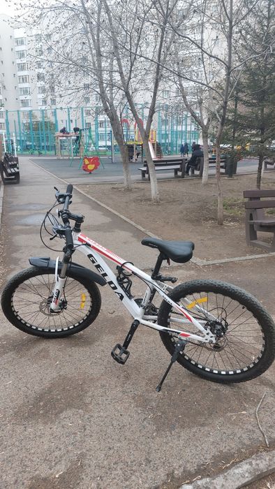 Белый Велосипед GELDA