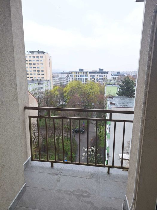 Închiriem apartament cu o cameră str. Lalelelor