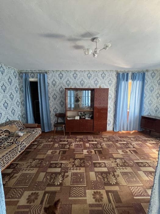 Продается 2-х комнат квартира