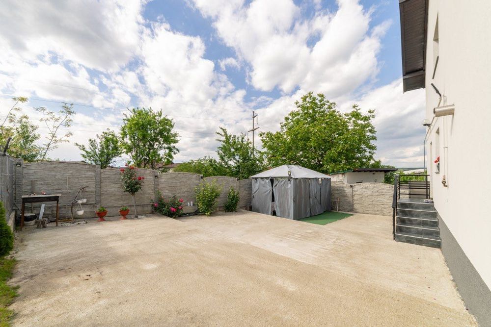 Casă modernă 166 mp | 4 dormitoare | teren 500 mp |a gata de mutat – Pitești (Gavana/Rolast)