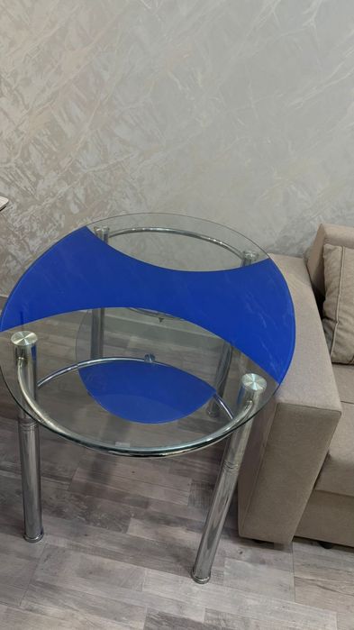 Продам стол кухонный