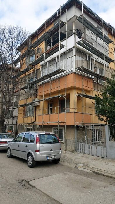 Фасадно  скеле под наем,топлоизолация ,довършителни ремонти.