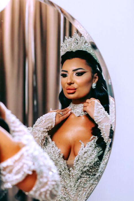 Vand Rochie de Mireasa Facuta la Comandă