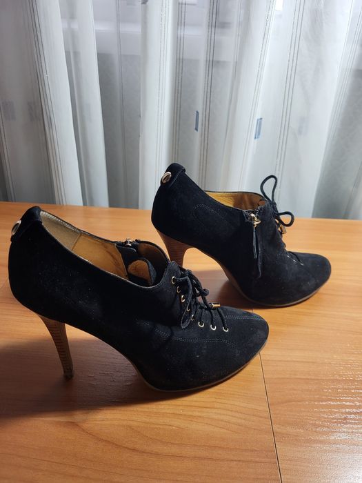 Ботильоны из натуральной замши