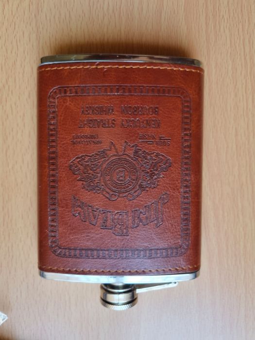 Бутилка за уиски