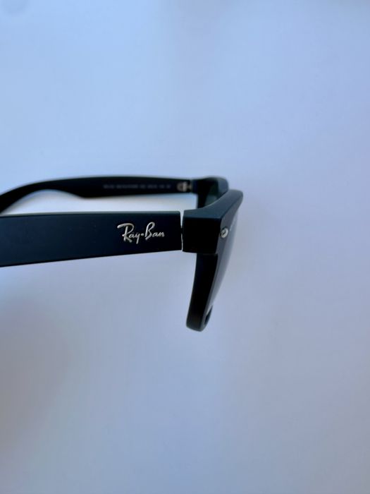 Ray Ban RB2132 Wayfarer