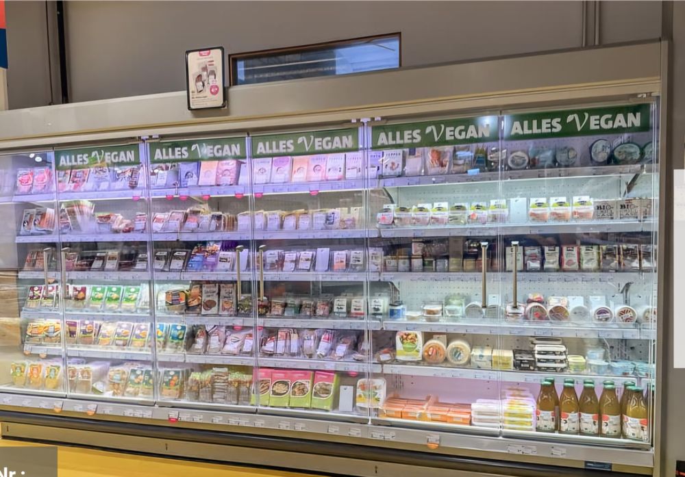 Vitrina frigorifica bauturi/lactate/ congelare