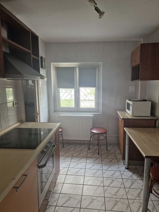 Inchiriere apartament 2 camere zona Decebal