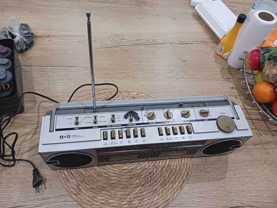 Ретро касетофон от соца