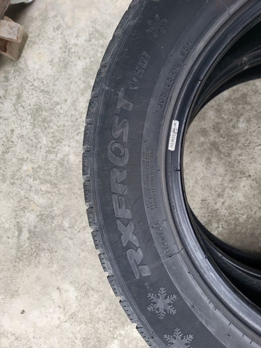 Зимни гуми RoadX RXFROST WH01 205/65/16R.
205/70 R15