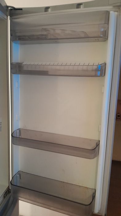 Холодильник  Аристон