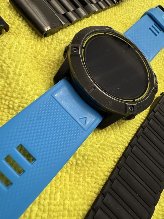 Garmin Enduro SmartWatch Incarcare Solara