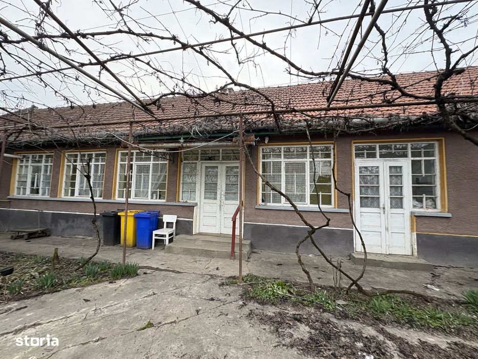 Casa de vanzare Santion ,teren 3800 mp