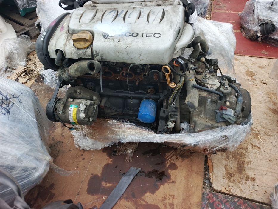 Opel Astra Zafira  Z16XE двигатель