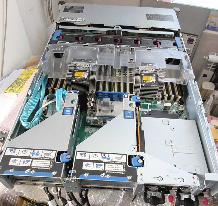Сървър HPE DL380 Gen10 12LFF Xeon Gold 6230 20C 2.1-3.9GH 32G P408i-a