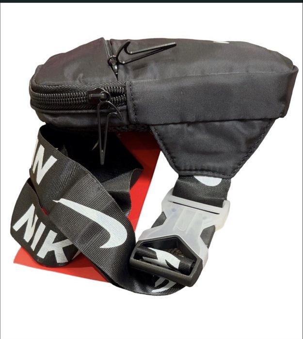 Чанта Nike NEW Advance