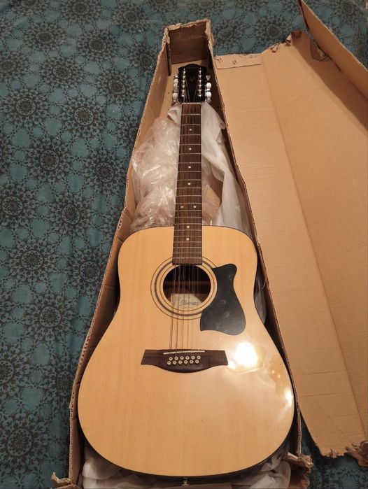 Продам 12 струнную гитару IBANEZ