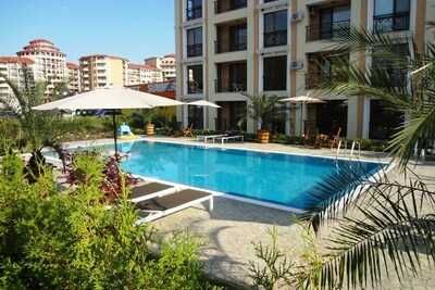 Продава се Двустаен апартамент в к.к. Елените - 62 кв.м за 896 €/кв.м - Снимка #12