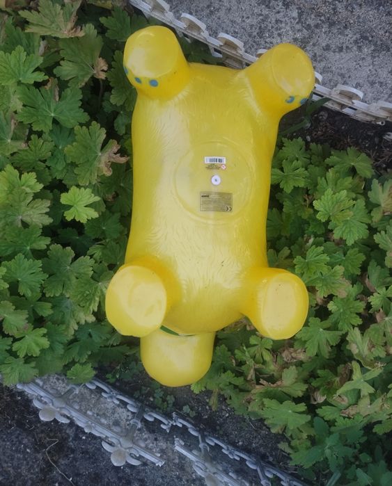 Жълто и червено гумено магаре за скачане