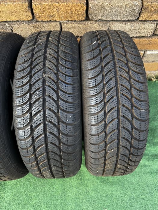 4 броя Зимни гуми 195/65 R15 DEBICA FRIGO