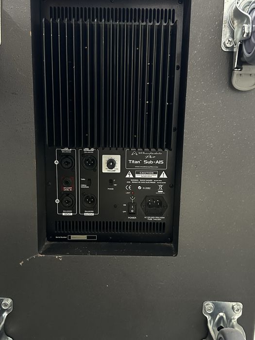 Bass wharfedale pro titan 15 sub