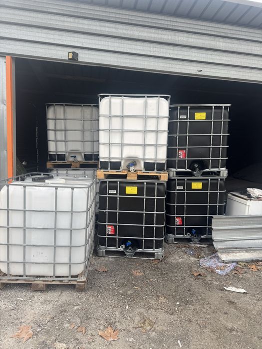 Ibc бидони 1000 литра 1 тон съдове за вода цистерни ЧИСТИ БЕЛИ ЧЕРНИ