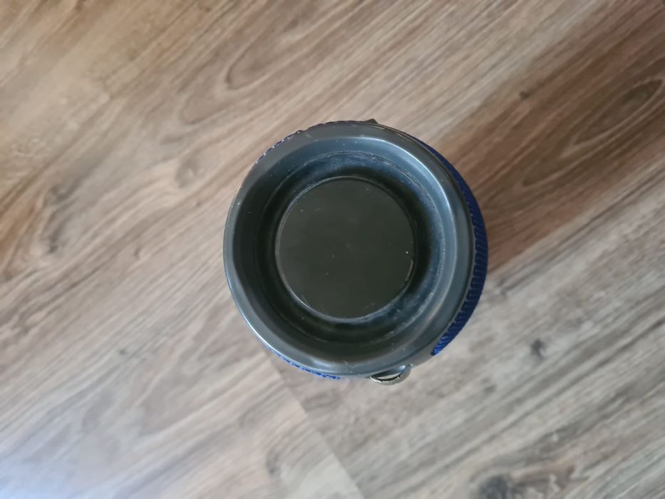 Продам блютуз колонку