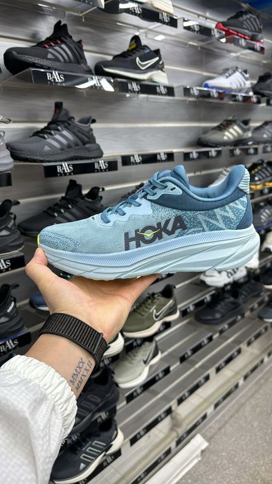 Кроссовки HOKA LUX