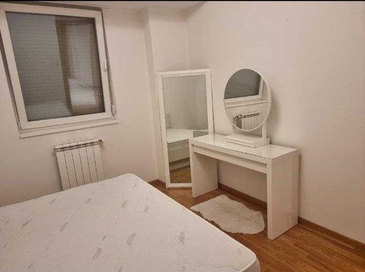 Дава се под наем Двустаен апартамент в Бургас, Славейков - 67 кв.м за 204 € - Снимка #3