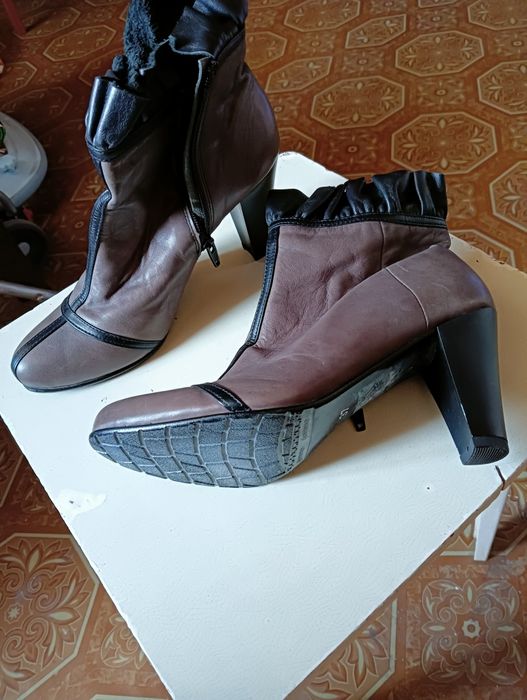 Продаются полусапожки новые