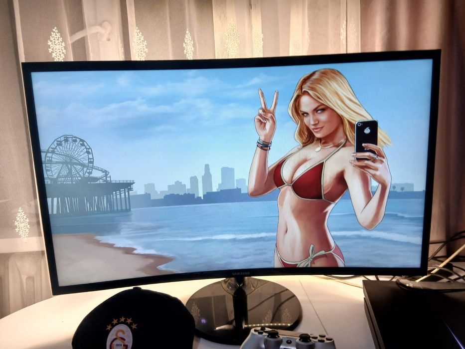 Продам Пс4 . Продам пс4