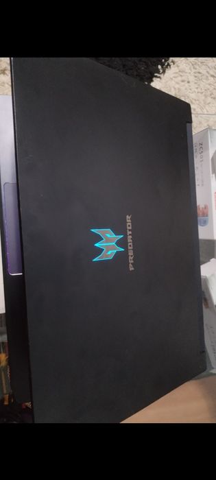 Acer Predator Triton 500. 32Gg RAM ssd 512.windows 11 pe el