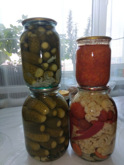 Домашние заготовки , соленья.