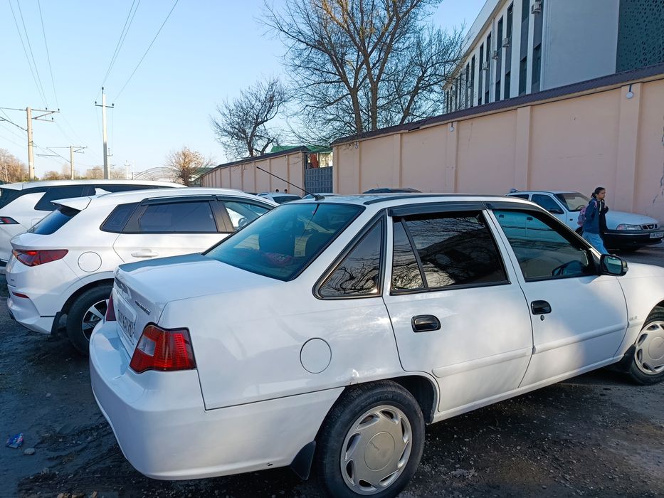 Нексия 2 сотилади