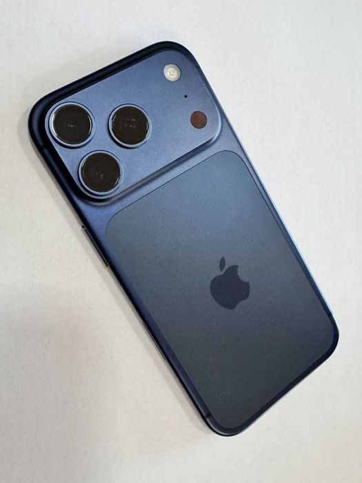 iPhone 17 Pro 512GB с Гаранция Apple